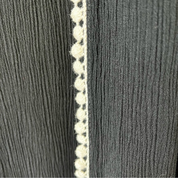 Melrose and Market | Black Crepe Crocheted Cap Sleeve Duster Cardigan, One Size - Picture 3 of 6